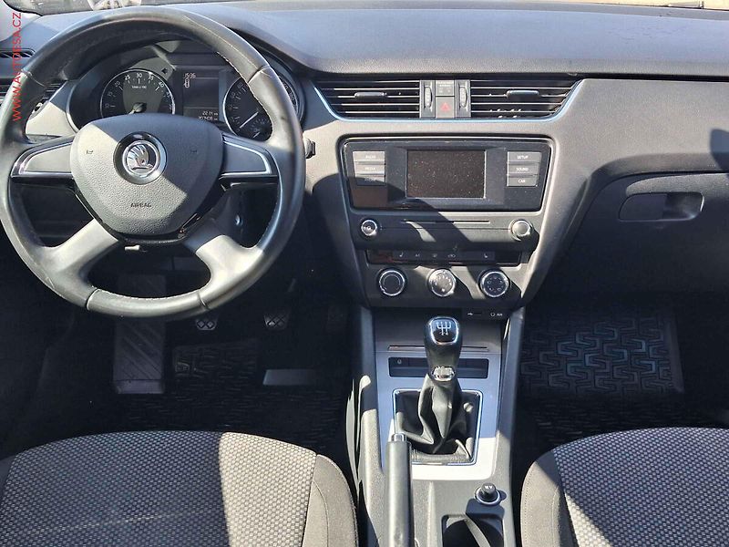Škoda Octavia (2014) 1.6 TDi, ČR, STK8/28 - fotka 8 z 18