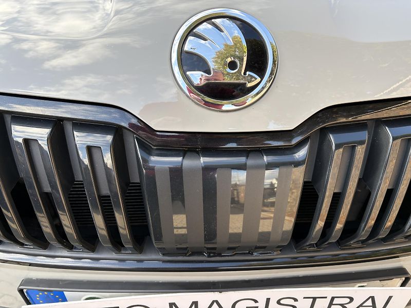 Škoda Karoq (2022) 2.0TSi 140kW 4x4SPORTLINE      - fotka 7 z 45