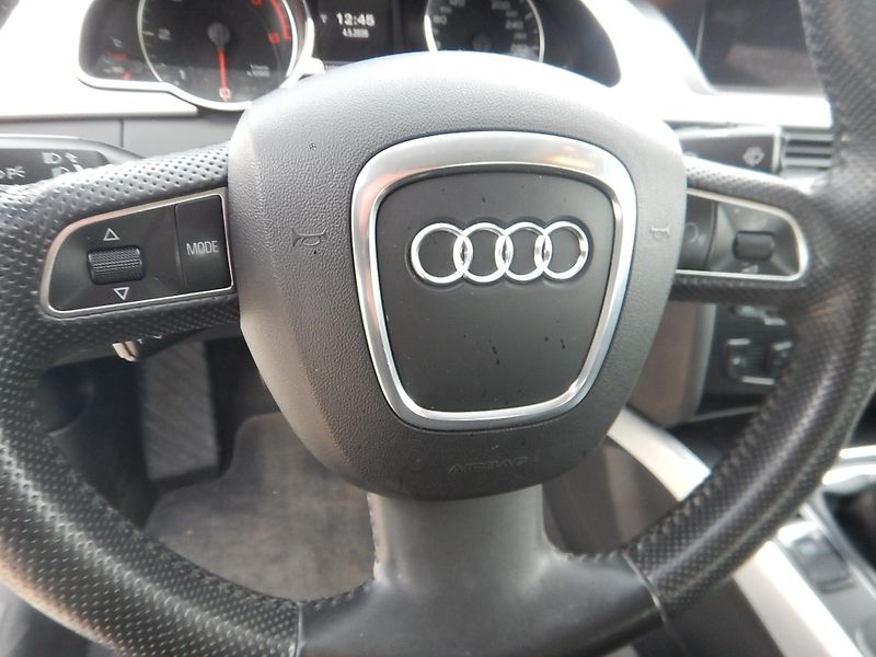 Audi A5 2.0 TDI, MANUÁL, DIGIKLIMA - fotka 20 z 29