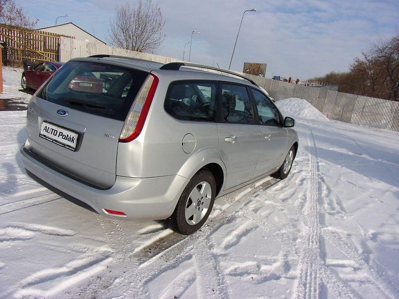 Ford Focus 1,6 TDCI - fotka 9 z 18