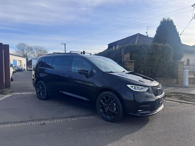 Chrysler Pacifica (2021) 3,6 4x4 AWD DVD RADAR 2021 - fotografie inzerátu