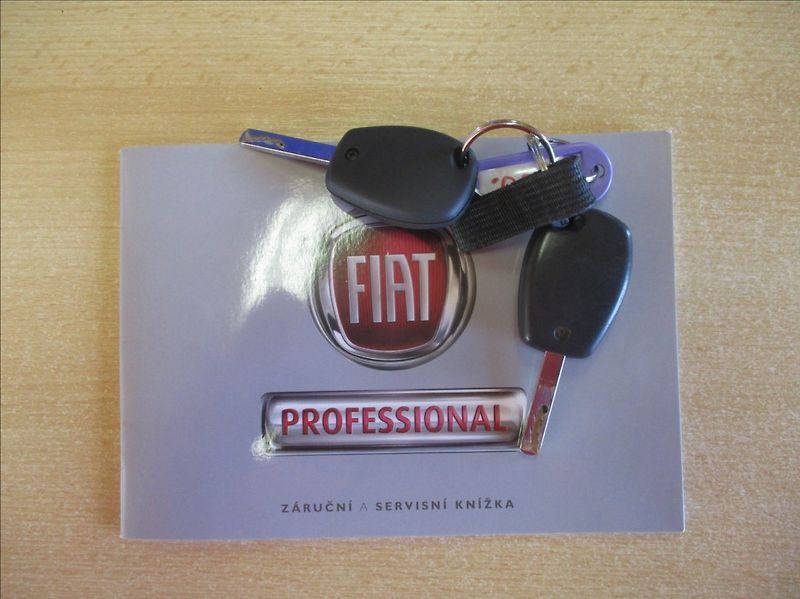 Fiat Talento 2,0 MJT, servis,8míst,CZ,1.maj - fotka 27 z 31