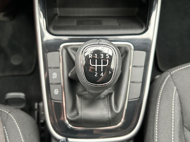 Škoda Fabia 1.0 TSI Top selection - fotka 14 z 28