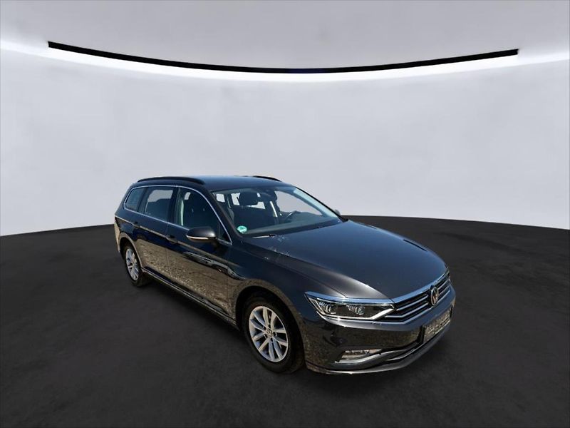 Volkswagen Passat 2,0 TAŽNÉ,IQ LIGHT,KAMERA - fotografie inzerátu