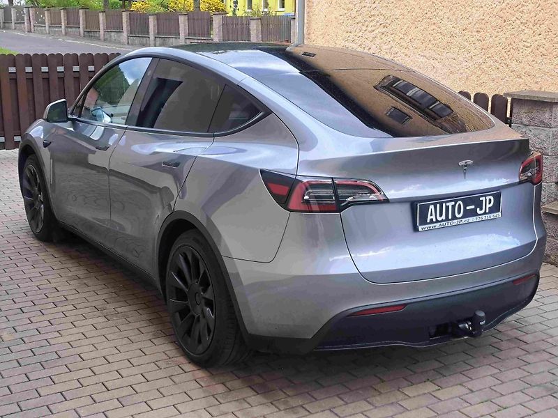 Tesla Model Y (2024) RWD   Standard Range   SOH-96% - fotka 5 z 15