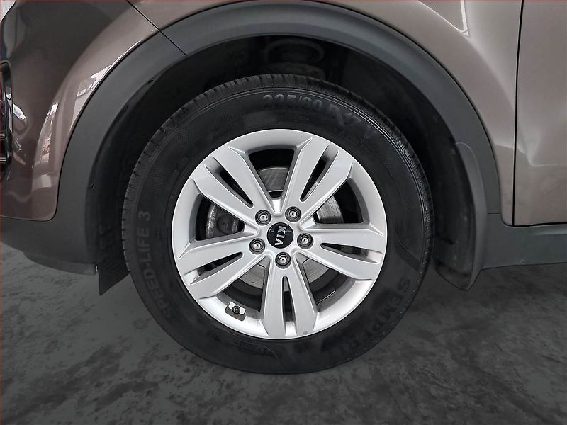 Kia Sportage (2018) 1.6 T-GDI, Serv.kniha, Navi - fotka 15 z 18