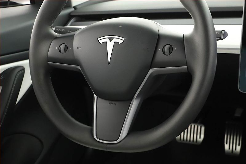 Tesla Model 3 (2020) Long Range 4WD 74kWh, SoH 91% - fotka 18 z 20