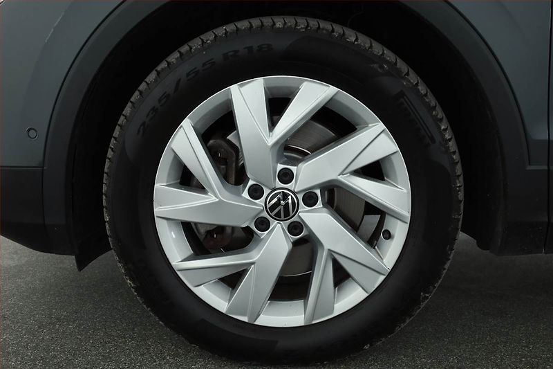 Volkswagen Tiguan (2021) Elegance 1.4 TSI eHybrid - fotka 23 z 23