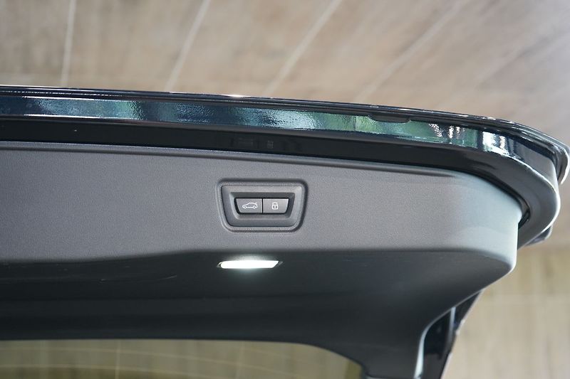 BMW Řada 5 540d xDrive Touring, Nezávislé - fotka 14 z 44
