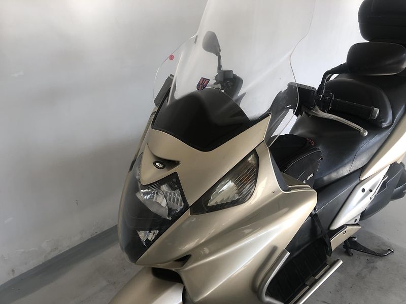 Honda FJS 600 Silver Wing - fotka 7 z 19