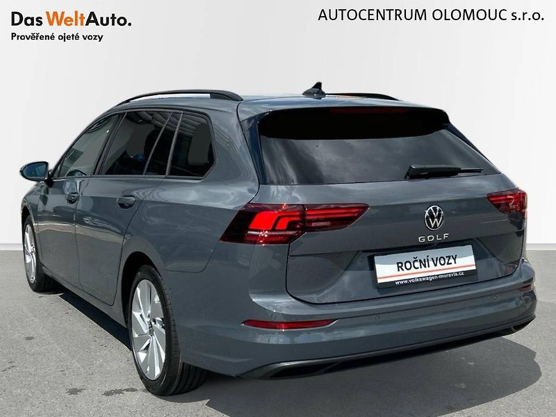 Volkswagen Golf (2026) Variant 1.5 TSI People - fotka 22 z 35