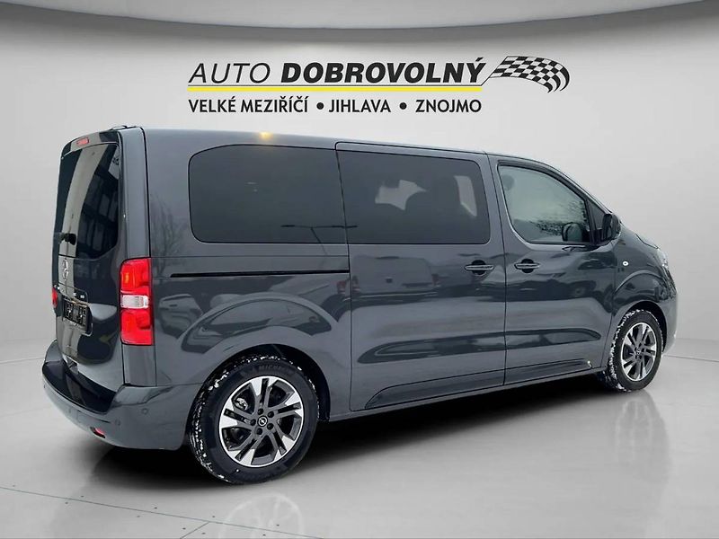Opel Zafira L1 (M) Elegance 2.0 CDTi (130k - fotka 7 z 23