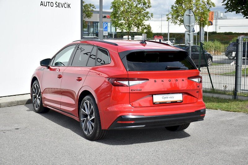 Škoda Enyaq (2022) 80 Sportline 150kW - fotka 7 z 35