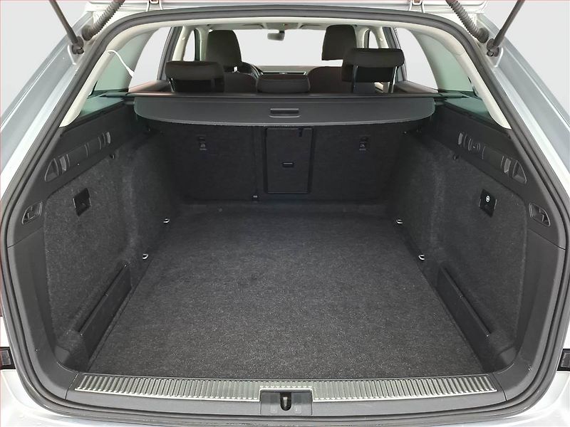 Škoda Superb (2018) 2.0 TDI, Automat, Navi, Xenony - fotka 14 z 21