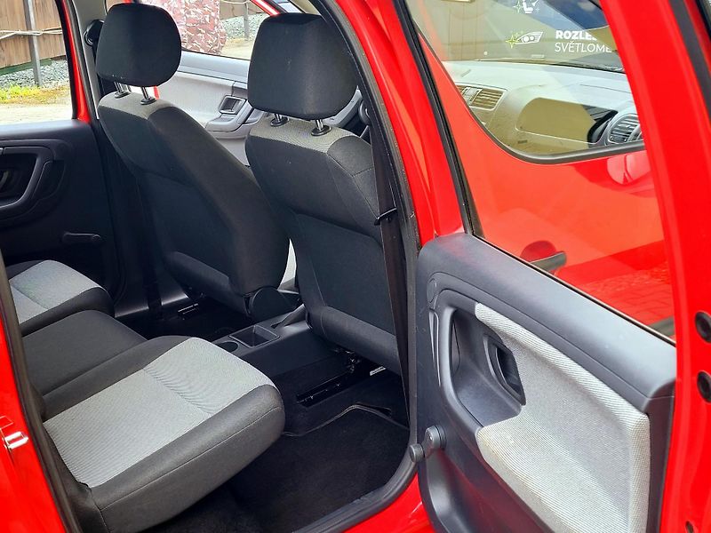 Škoda Roomster TSi *SERV.KNÍŽKA* KLIMATIZACE - fotka 21 z 40