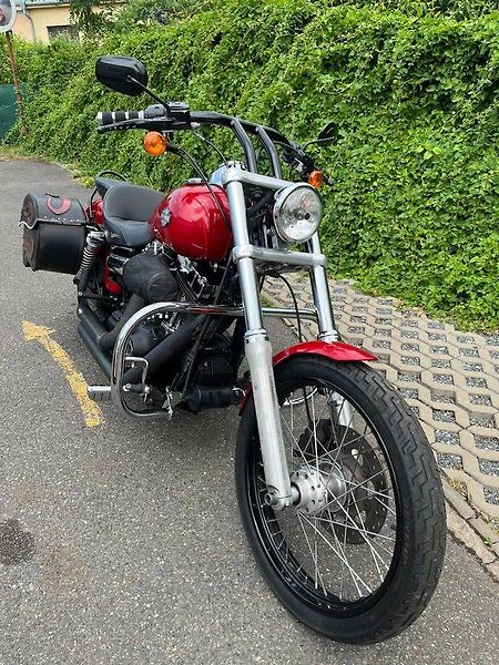 Harley-Davidson FXDWGI Dyna Wide Glide (2010) - fotka 11 z 13
