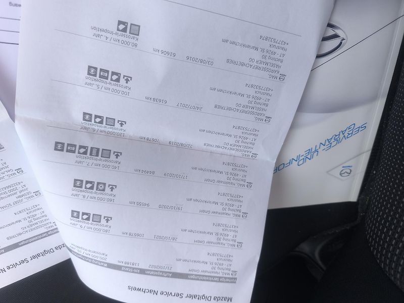 Mazda 3 KRÁSNÁ,MAX VÝBAVA,SERVIS,1MAJ. - fotka 11 z 24