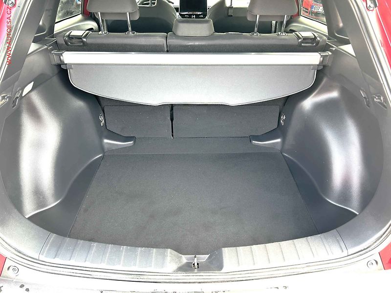 Toyota Corolla (2025) 1.8i, 1.maj,ČR, servis.kniha - fotka 7 z 19