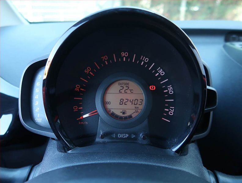 Toyota Aygo (2015) 1.0 VVT-i, ČR,1.maj, Tempomat - fotka 11 z 20