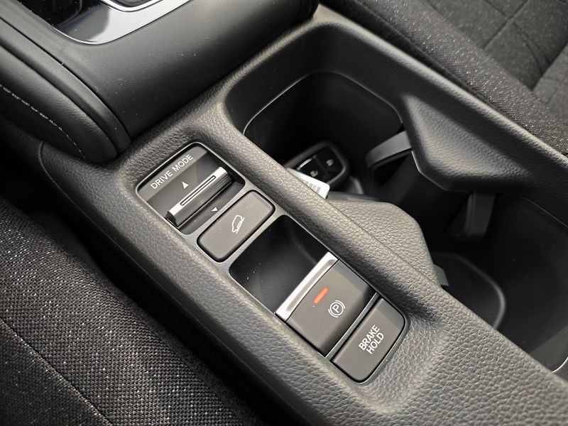 Honda HR-V (2026) 1.5 eHEV Elegance MR27 SKLADEM - fotka 25 z 40