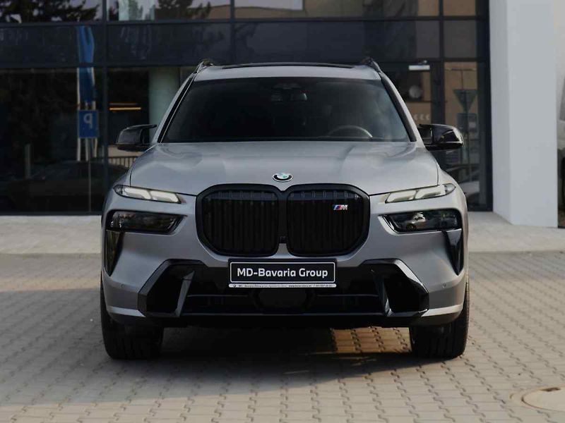 BMW X7 - fotka 2 z 10