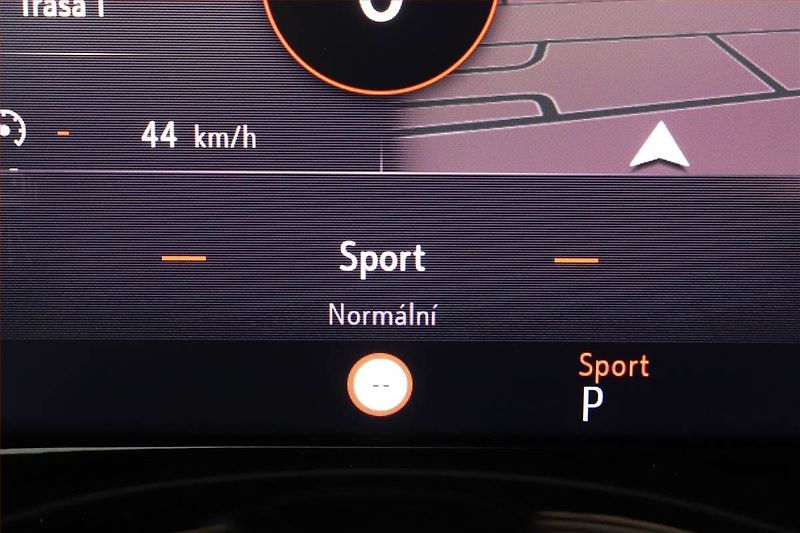 Opel Mokka (2021) Electric 50 kWh, SoH 90% - fotka 12 z 16