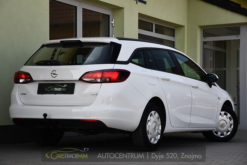 Opel Astra 1.6CDTi CARPLY NAVI - fotka 5 z 40