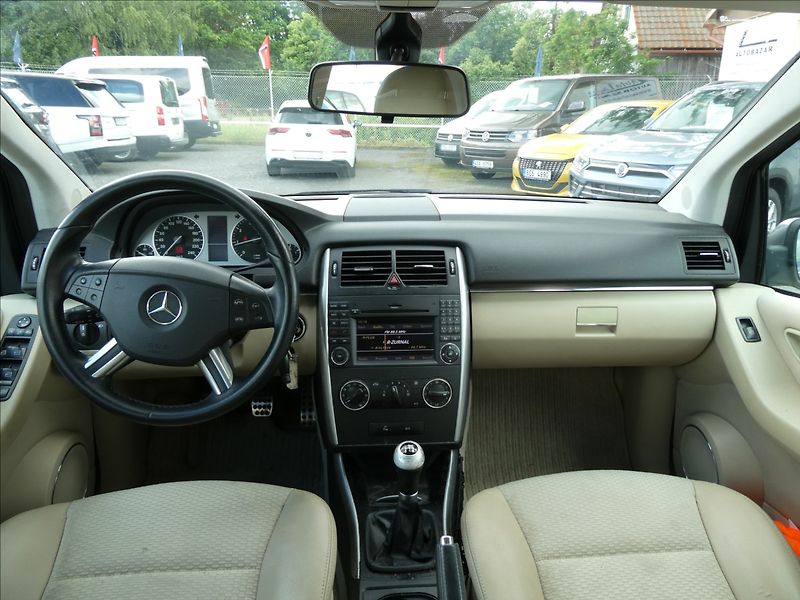 Mercedes-Benz Třídy B 1,7 i 85kW - fotka 26 z 34