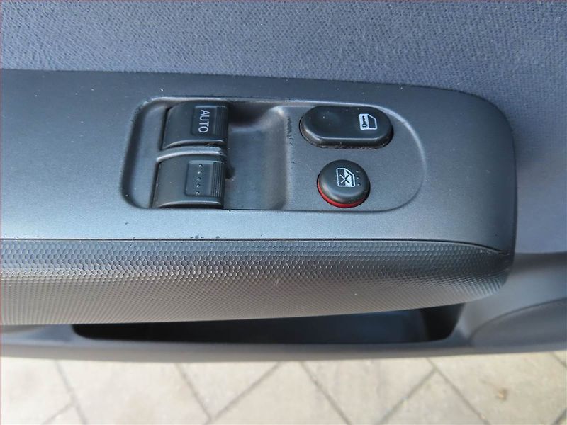 Honda Jazz (2008) 1.4 i-DSI, v provozu - fotka 18 z 18