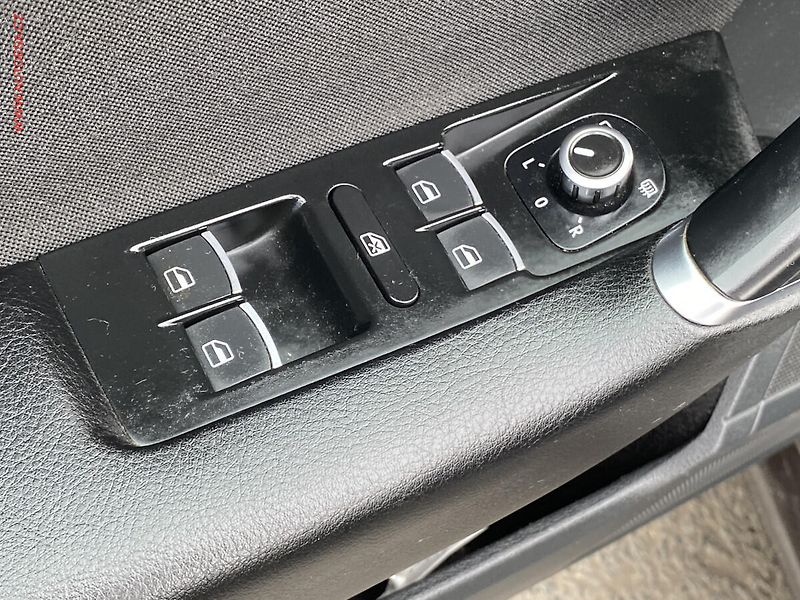 Volkswagen Passat (2014) 2.0 TDi 4x4, Comfortline - fotka 11 z 19