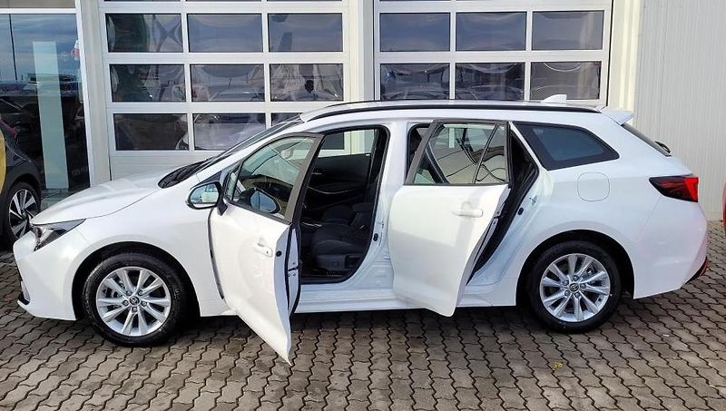 Toyota Corolla (2026) TS 1.8 HEV COMFORT TECH - fotka 5 z 19