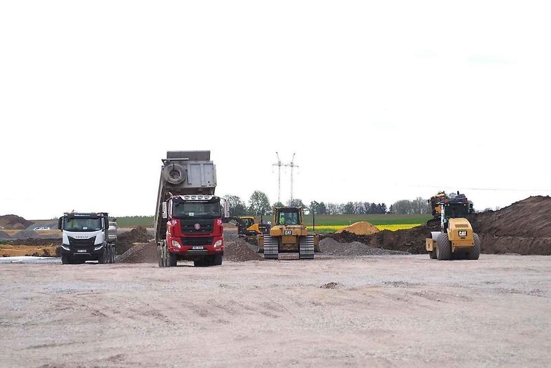 Snímky z výstavby dálnice D35 Džbánov - Litomyšl, duben 2025