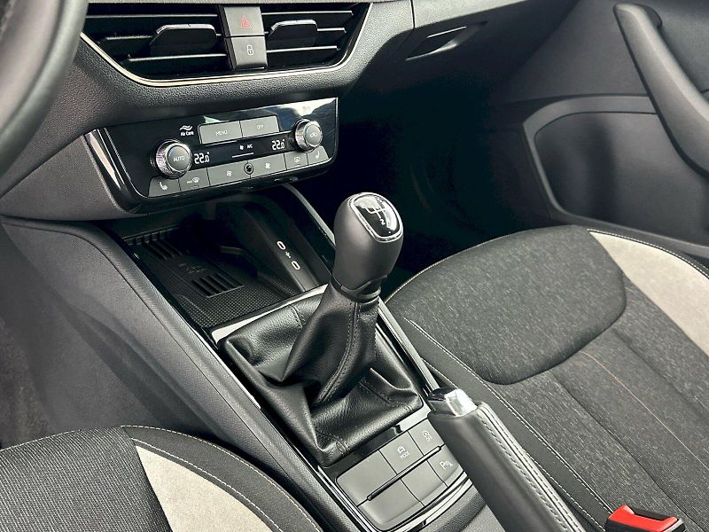 Škoda Kamiq (2025) 1.0TSI 85kW Top Selection - fotka 21 z 31