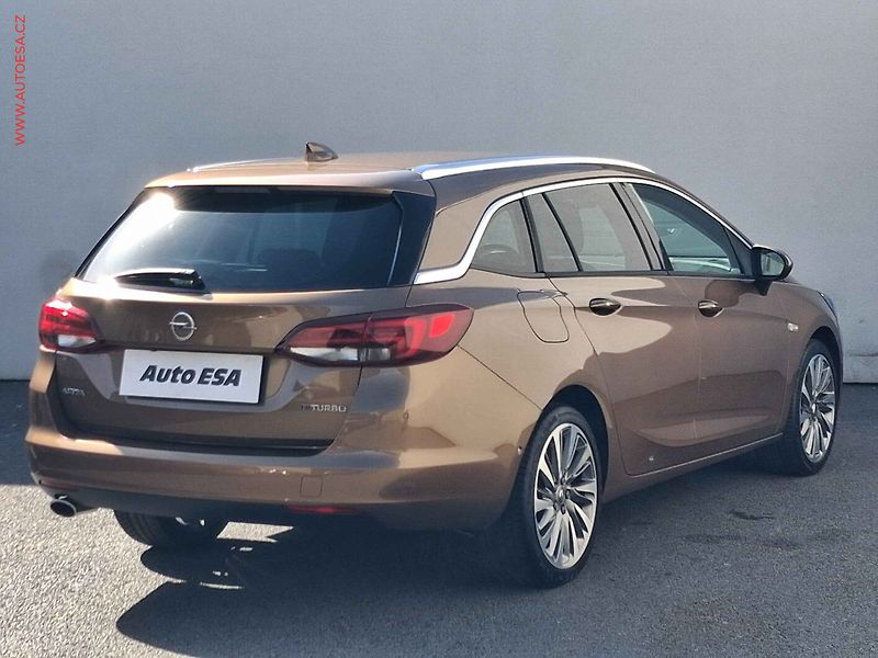 Opel Astra (2016) 1.6 CDTi SportsTourer, LED - fotka 4 z 22