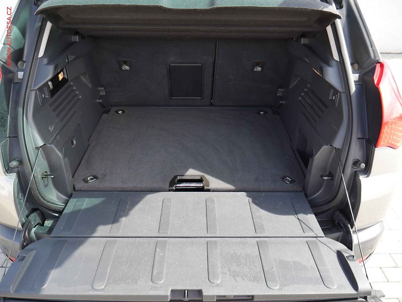 Peugeot 3008 (2011) 1.6VTi, AC, TZ, park.asist - fotka 7 z 17