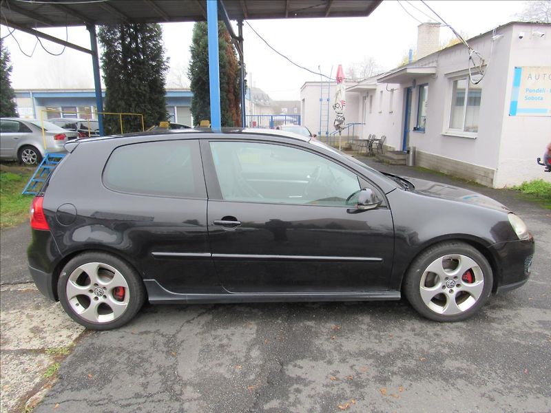 Volkswagen Golf 2,0 i GT 147KW Remus - fotka 8 z 28