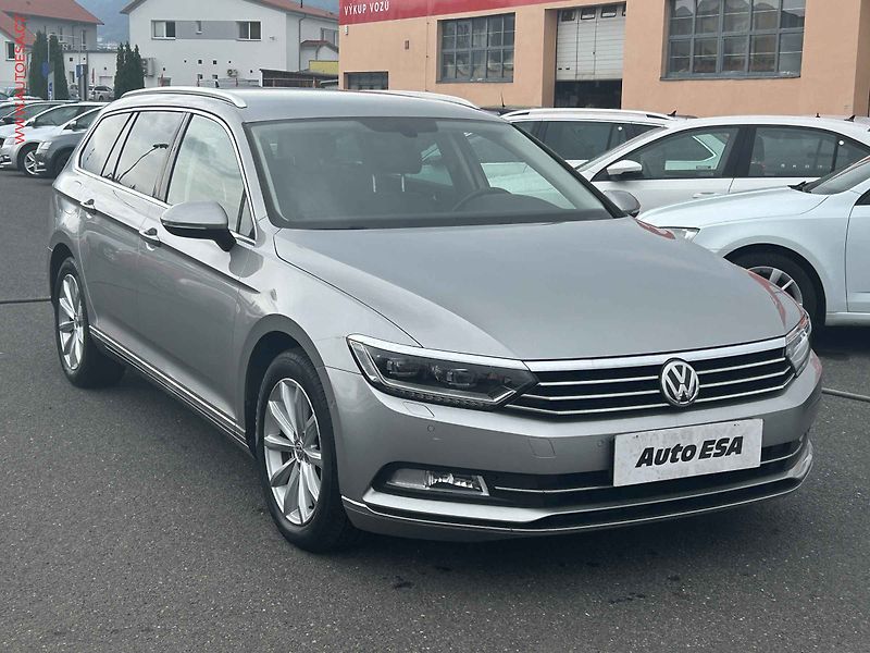Volkswagen Passat (2015) 2.0TDi, DSG, navi, kůže - fotografie inzerátu