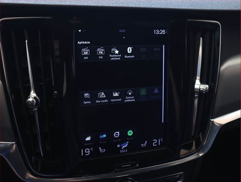 Volvo V90 (2018) D3, Serv.kniha, Kůže, Navi - fotka 19 z 21