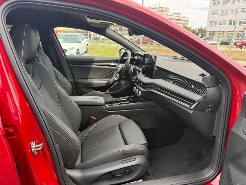 Škoda Superb Sportline 2.0TSI 150kw DSG - fotka 9 z 27
