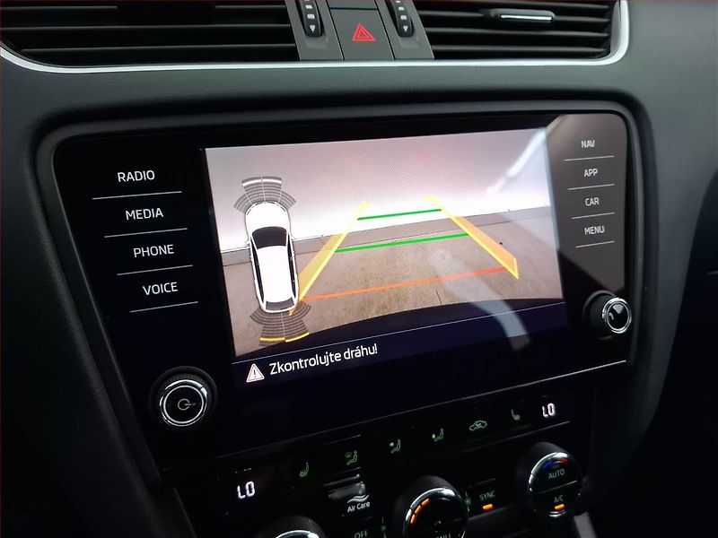 Škoda Octavia (2018) RS 2.0 TSI - fotka 15 z 22