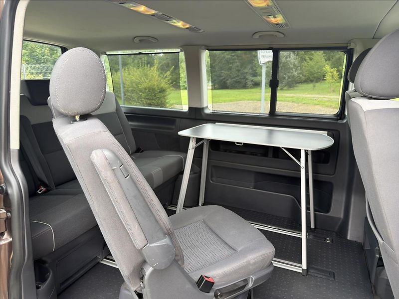 Volkswagen Multivan 2,0 TDi 103 Kw California - fotka 23 z 25