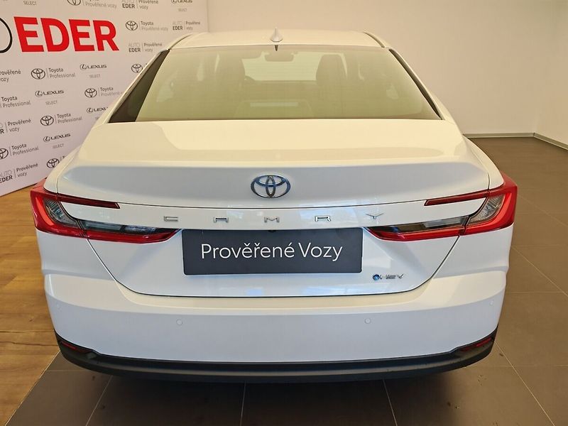 Toyota Camry Prestige - fotka 5 z 38