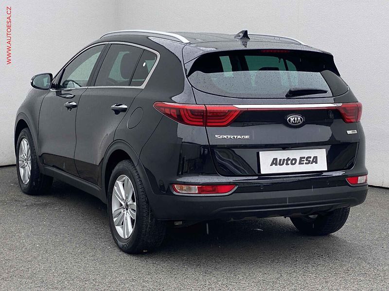 Kia Sportage (2017) 1.6 GDi, Navi, kamera, + kola - fotka 6 z 18