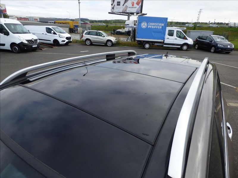 Mercedes-Benz GLK 2,1 220CDI,4Matic,AMG,7G,Bi-Xe - fotka 70 z 77