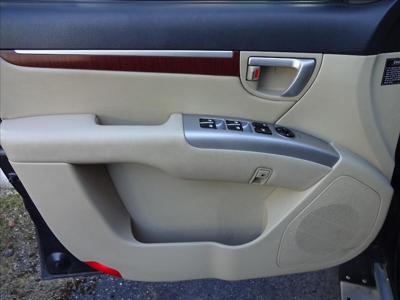 Hyundai Santa Fe 2.2 CRDI 114kW 4x4 AUTOMAT - fotka 19 z 55
