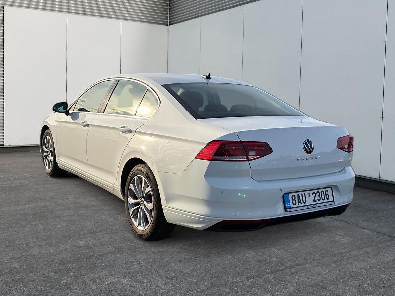 Volkswagen Passat (2021) BUSINESS 2.0TDI 110kW CZ DPH - fotka 4 z 11