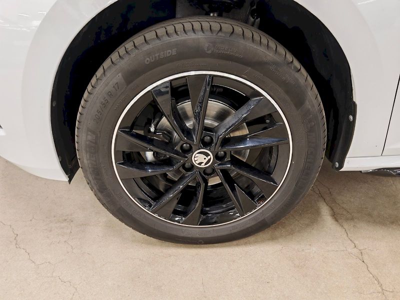 Škoda Kamiq (2025) 1.5 TSI 110 kW DSG Monte Carlo - fotka 29 z 29