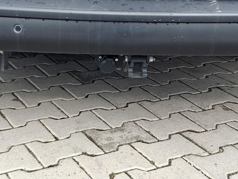 Toyota ProAce Verso 2,0 D-4D 8AT L2 Family Webasto - fotka 26 z 26