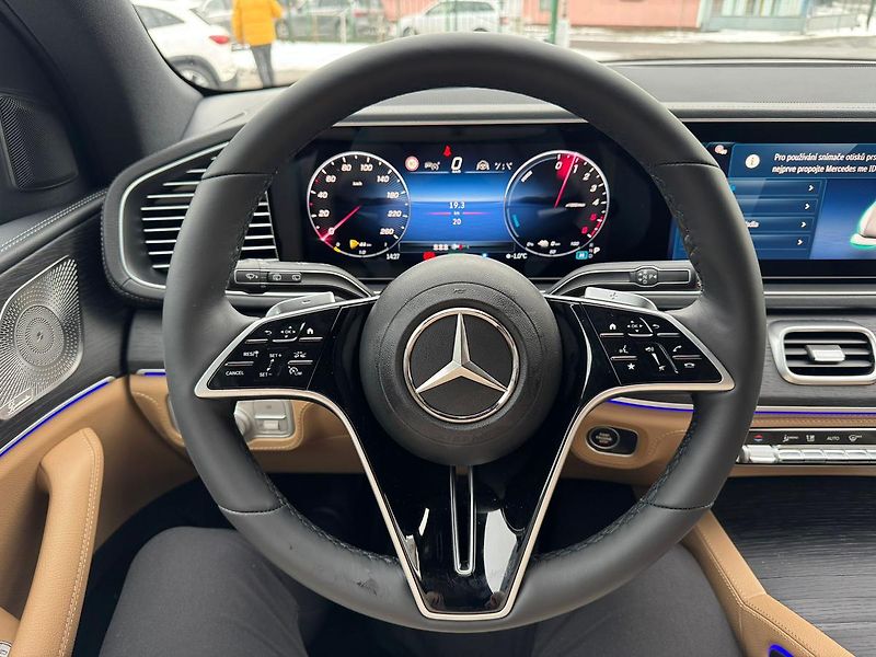 Mercedes-Benz GLE (2025) 350 de 4MATIC - fotka 13 z 27