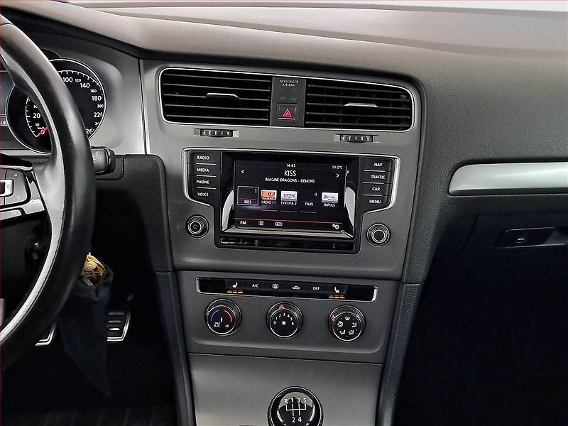 Volkswagen Golf (2015) 1.6 TDI, Serv.kniha, Navi - fotka 12 z 18